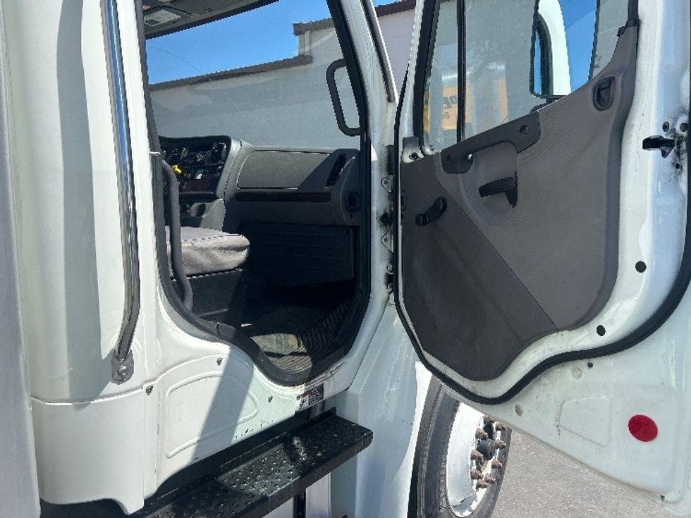 Medium Duty Box Truck-Light and Medium Duty Trucks-Freightliner-2019-M2-Santa Maria-CA-140,069\n\t\tmiles-$ 57,750 - Image 20