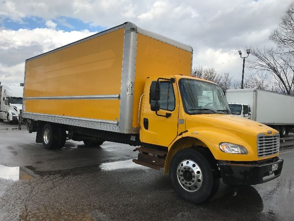 Medium Duty Box Truck-Light and Medium Duty Trucks-Freightliner-2019-M2-Scarborough-ON-193,661\n\t\tkm-$ 70,500 - Image 1