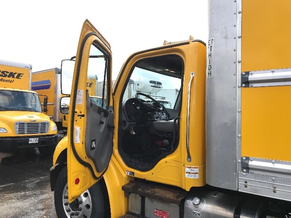 Medium Duty Box Truck-Light and Medium Duty Trucks-Freightliner-2019-M2-Scarborough-ON-193,661\n\t\tkm-$ 70,500 - Image 16