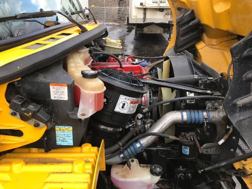 Medium Duty Box Truck-Light and Medium Duty Trucks-Freightliner-2019-M2-Scarborough-ON-193,661\n\t\tkm-$ 70,500 - Image 23