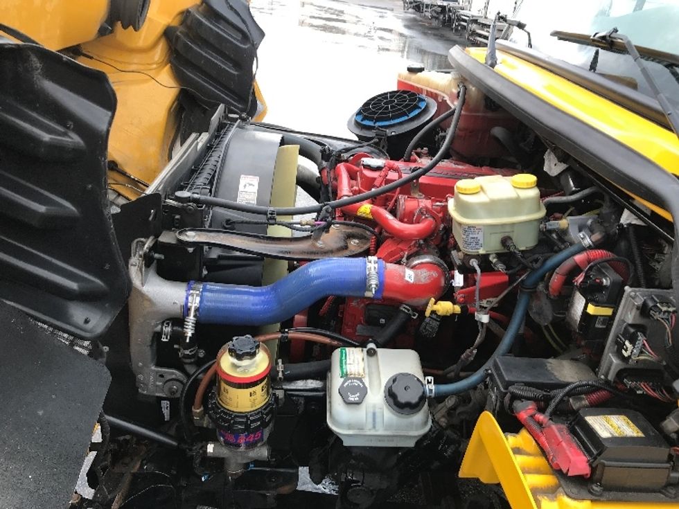 Medium Duty Box Truck-Light and Medium Duty Trucks-Freightliner-2019-M2-Scarborough-ON-193,661\n\t\tkm-$ 70,500 - Image 24