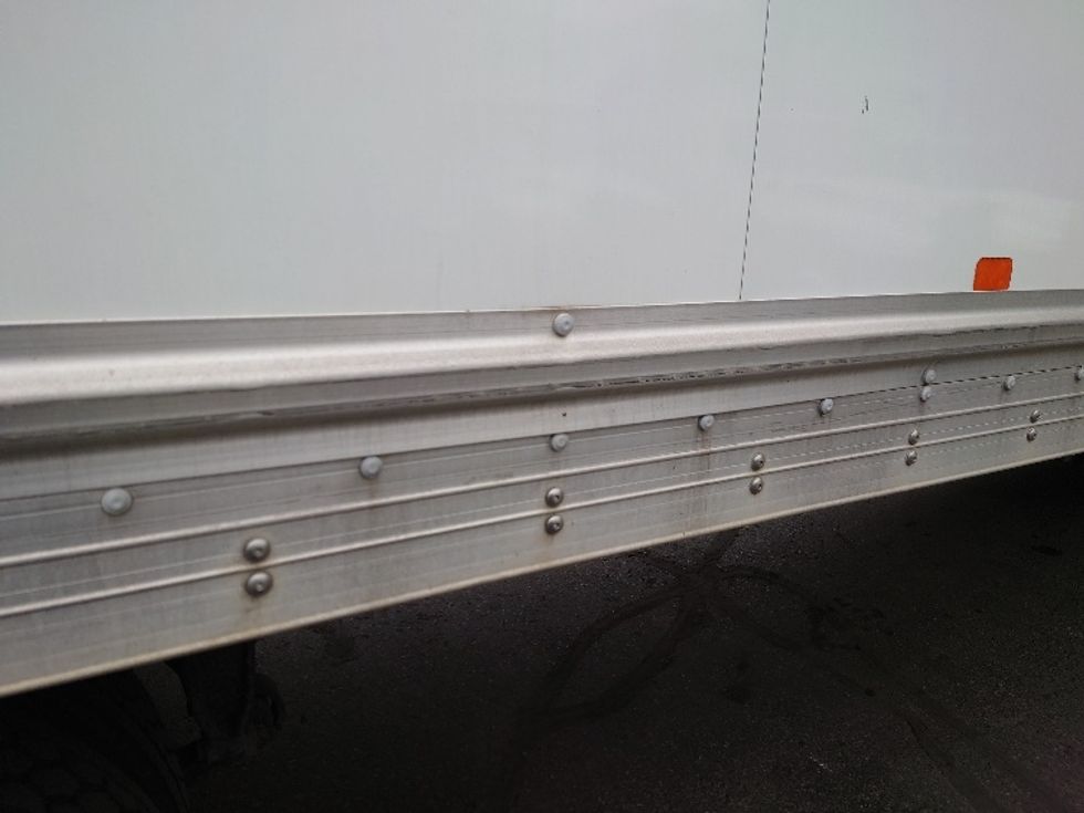 Medium Duty Box Truck-Light and Medium Duty Trucks-Freightliner-2019-M2-Scarborough-ON-231,275\n\t\tkm-$ 71,500 - Image 27