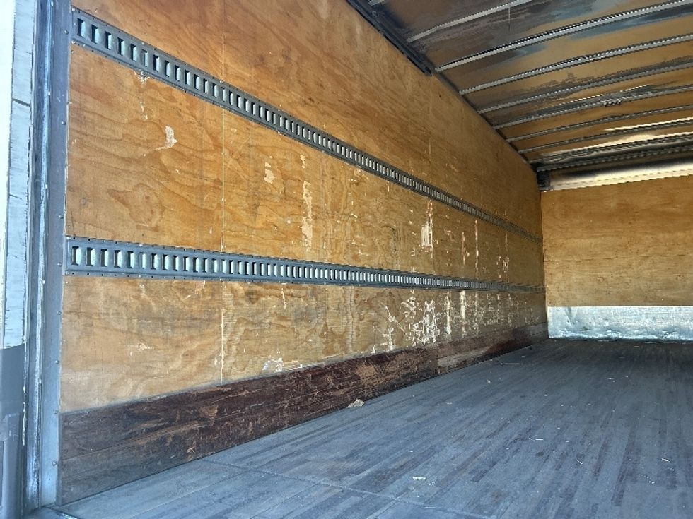 Medium Duty Box Truck-Light and Medium Duty Trucks-Freightliner-2019-M2-Shreveport-LA-139,548\n\t\tmiles-$ 53,500 - Image 10