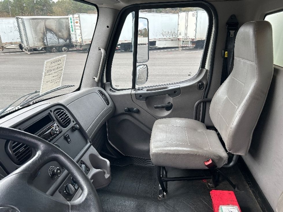 Medium Duty Box Truck-Light and Medium Duty Trucks-Freightliner-2019-M2-Shreveport-LA-174,501\n\t\tmiles-$ 46,750 - Image 19