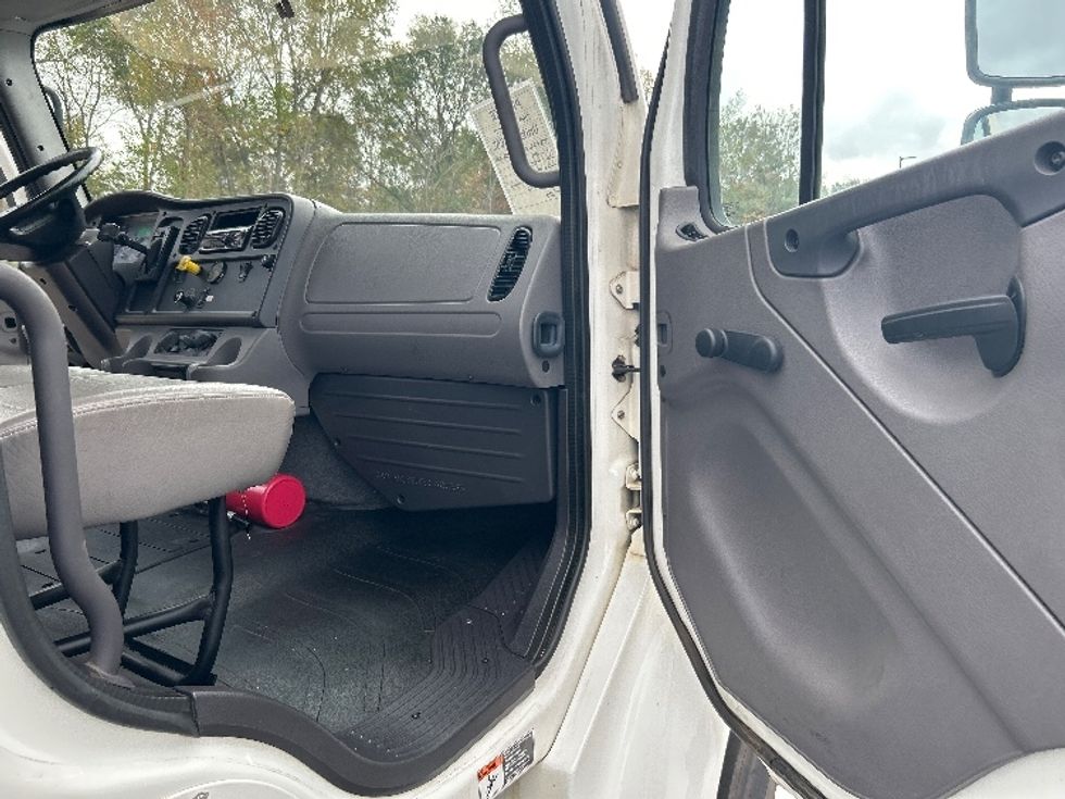 Medium Duty Box Truck-Light and Medium Duty Trucks-Freightliner-2019-M2-Shreveport-LA-174,501\n\t\tmiles-$ 46,750 - Image 20