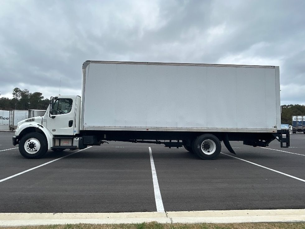 Medium Duty Box Truck-Light and Medium Duty Trucks-Freightliner-2019-M2-Shreveport-LA-174,501\n\t\tmiles-$ 46,750 - Image 4