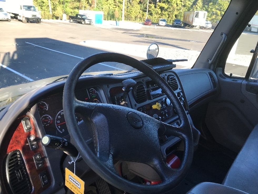 Medium Duty Box Truck-Light and Medium Duty Trucks-Freightliner-2019-M2-Shreveport-LA-337,485\n\t\tmiles-$ 21,250 - Image 17