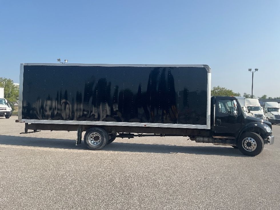 Medium Duty Box Truck-Light and Medium Duty Trucks-Freightliner-2019-M2-South Bend-IN-208,166\n\t\tmiles-$ 43,000 - Image 15