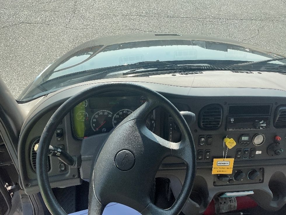 Medium Duty Box Truck-Light and Medium Duty Trucks-Freightliner-2019-M2-South Bend-IN-208,166\n\t\tmiles-$ 43,000 - Image 18