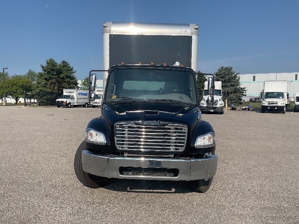 Medium Duty Box Truck-Light and Medium Duty Trucks-Freightliner-2019-M2-South Bend-IN-208,166\n\t\tmiles-$ 43,000 - Image 2