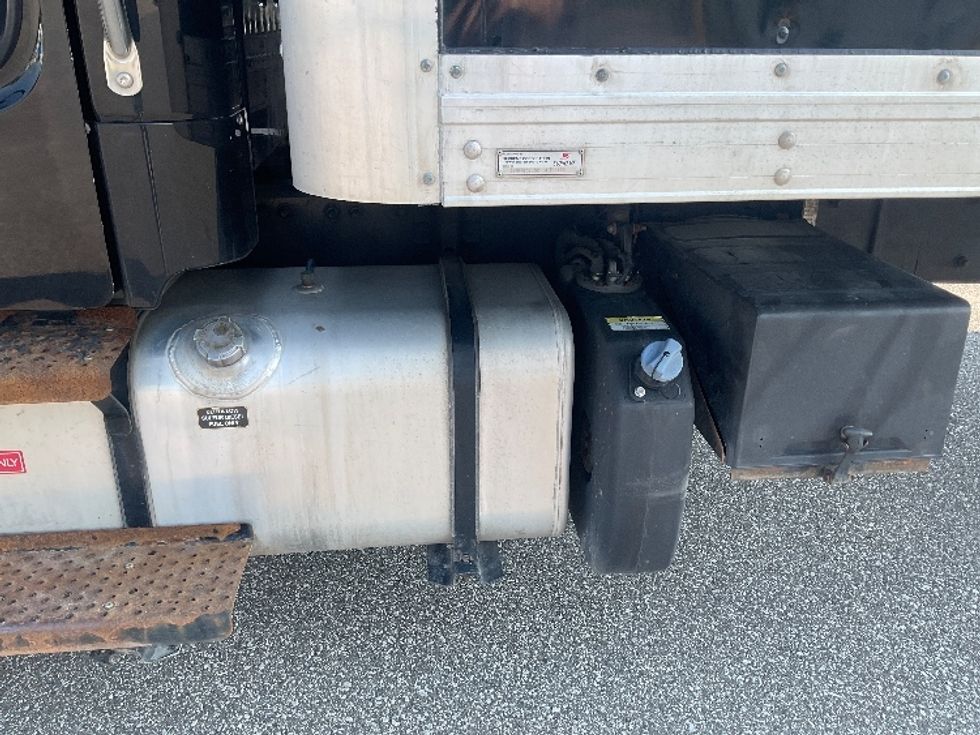 Medium Duty Box Truck-Light and Medium Duty Trucks-Freightliner-2019-M2-South Bend-IN-208,166\n\t\tmiles-$ 43,000 - Image 25