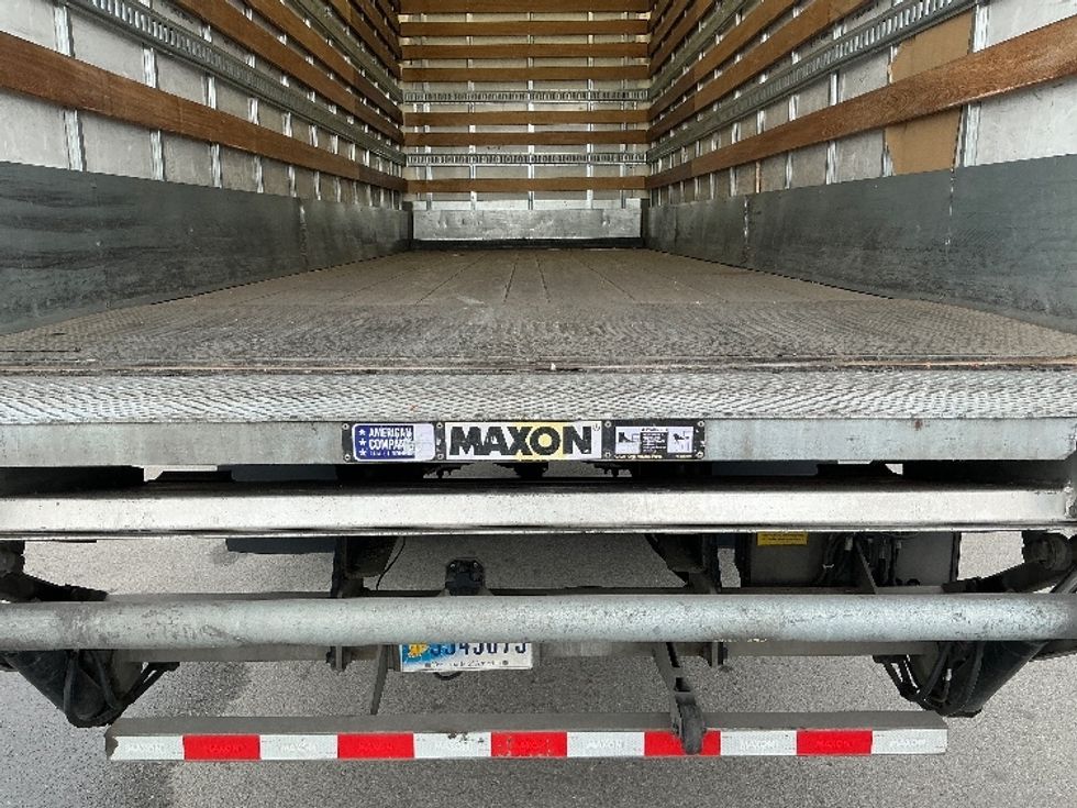 Medium Duty Box Truck-Light and Medium Duty Trucks-Freightliner-2019-M2-Sparks-NV-105,192\n\t\tmiles-$ 37,250 - Image 10