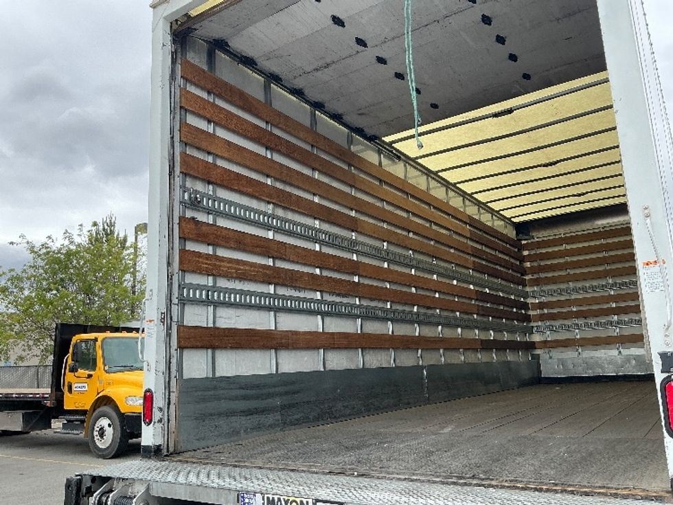 Medium Duty Box Truck-Light and Medium Duty Trucks-Freightliner-2019-M2-Sparks-NV-105,192\n\t\tmiles-$ 37,250 - Image 11