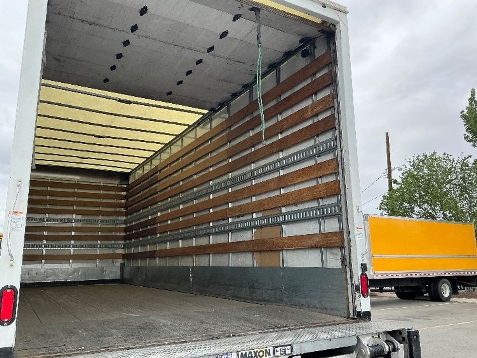 Medium Duty Box Truck-Light and Medium Duty Trucks-Freightliner-2019-M2-Sparks-NV-105,192\n\t\tmiles-$ 37,250 - Image 12