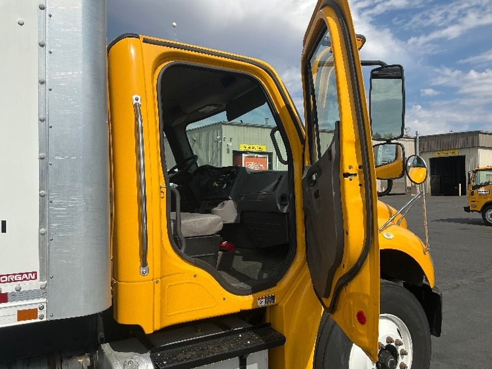 Medium Duty Box Truck-Light and Medium Duty Trucks-Freightliner-2019-M2-Sparks-NV-111,866\n\t\tmiles-$ 55,500 - Image 20