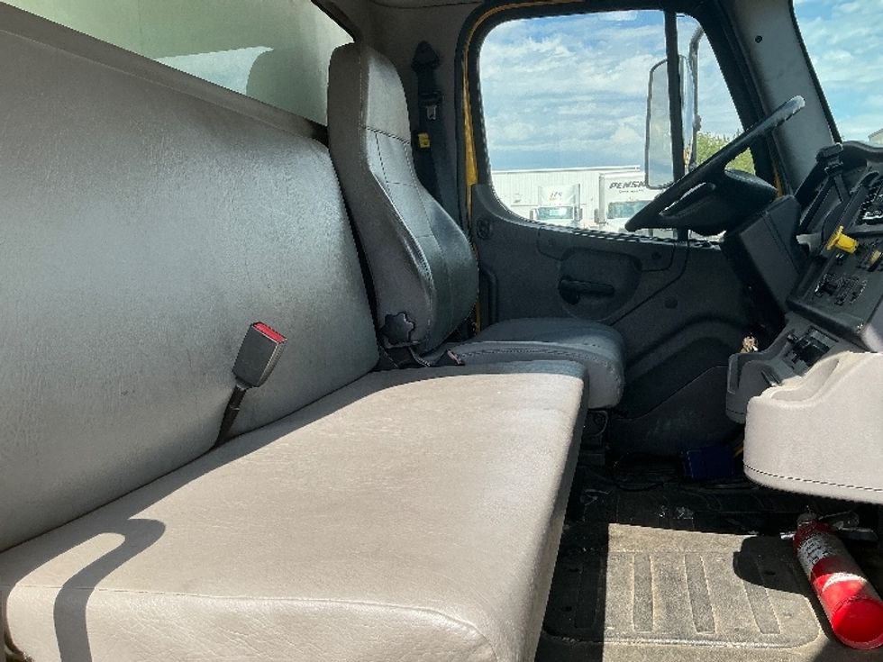 Medium Duty Box Truck-Light and Medium Duty Trucks-Freightliner-2019-M2-Sparks-NV-111,866\n\t\tmiles-$ 55,500 - Image 22