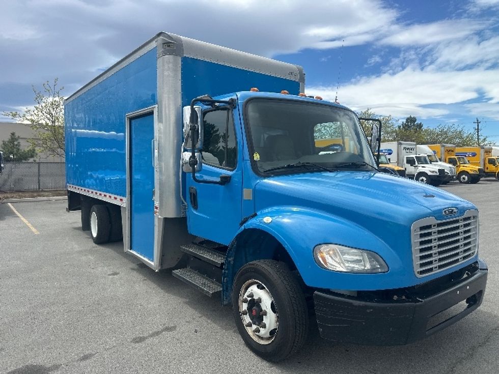 Medium Duty Box Truck-Light and Medium Duty Trucks-Freightliner-2019-M2-Sparks-NV-137,525\n\t\tmiles-$ 38,250 - Image 1