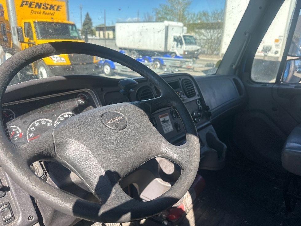 Medium Duty Box Truck-Light and Medium Duty Trucks-Freightliner-2019-M2-Sparks-NV-137,525\n\t\tmiles-$ 38,250 - Image 17