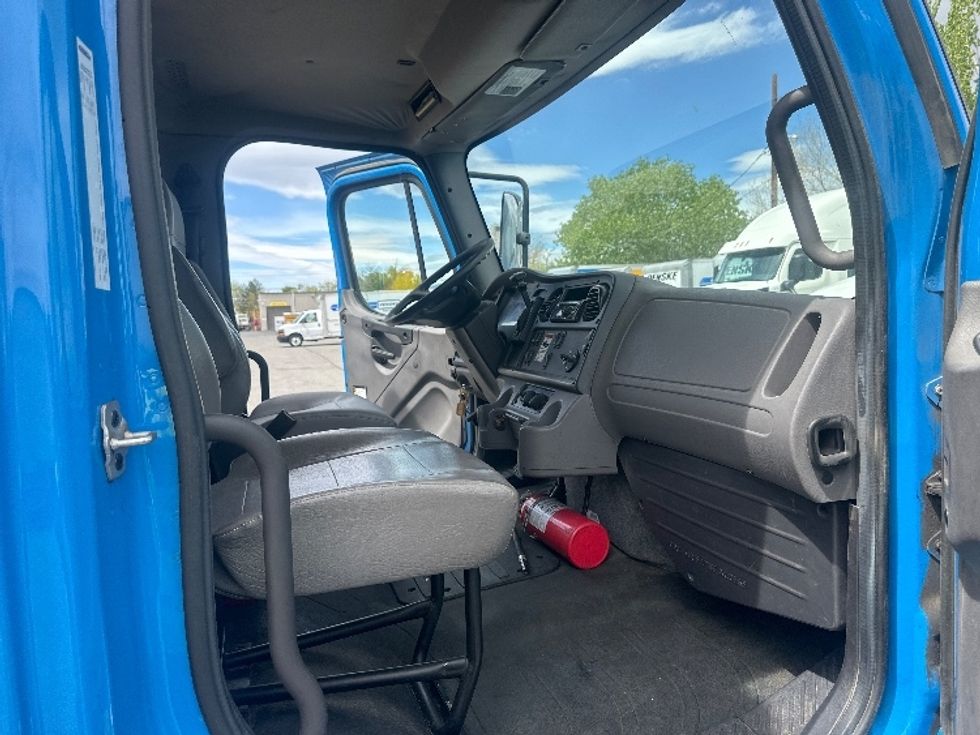 Medium Duty Box Truck-Light and Medium Duty Trucks-Freightliner-2019-M2-Sparks-NV-137,525\n\t\tmiles-$ 38,250 - Image 22