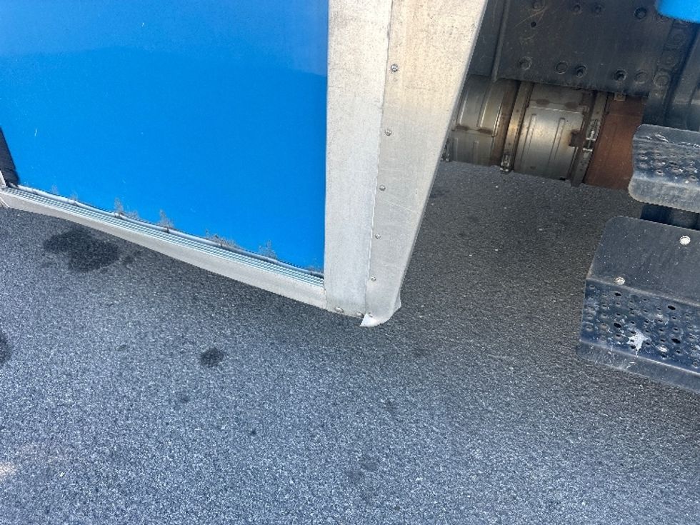 Medium Duty Box Truck-Light and Medium Duty Trucks-Freightliner-2019-M2-Sparks-NV-137,525\n\t\tmiles-$ 38,250 - Image 27