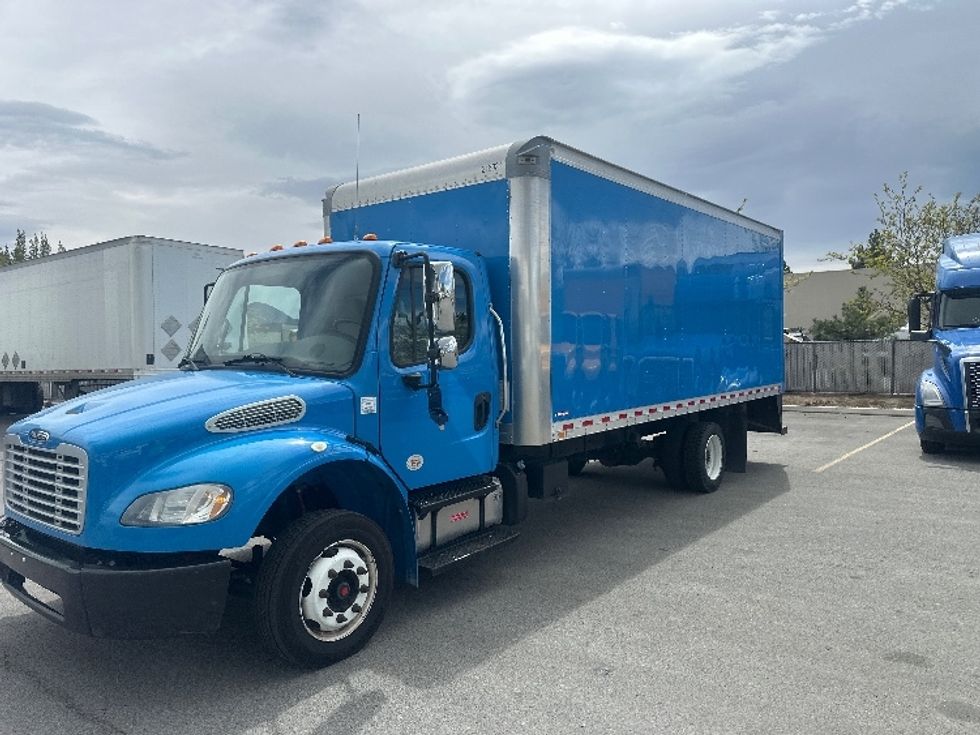 Medium Duty Box Truck-Light and Medium Duty Trucks-Freightliner-2019-M2-Sparks-NV-137,525\n\t\tmiles-$ 38,250 - Image 3