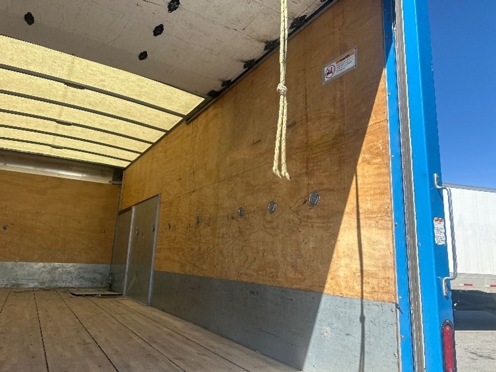 Medium Duty Box Truck-Light and Medium Duty Trucks-Freightliner-2019-M2-Sparks-NV-189,822\n\t\tmiles-$ 34,250 - Image 12