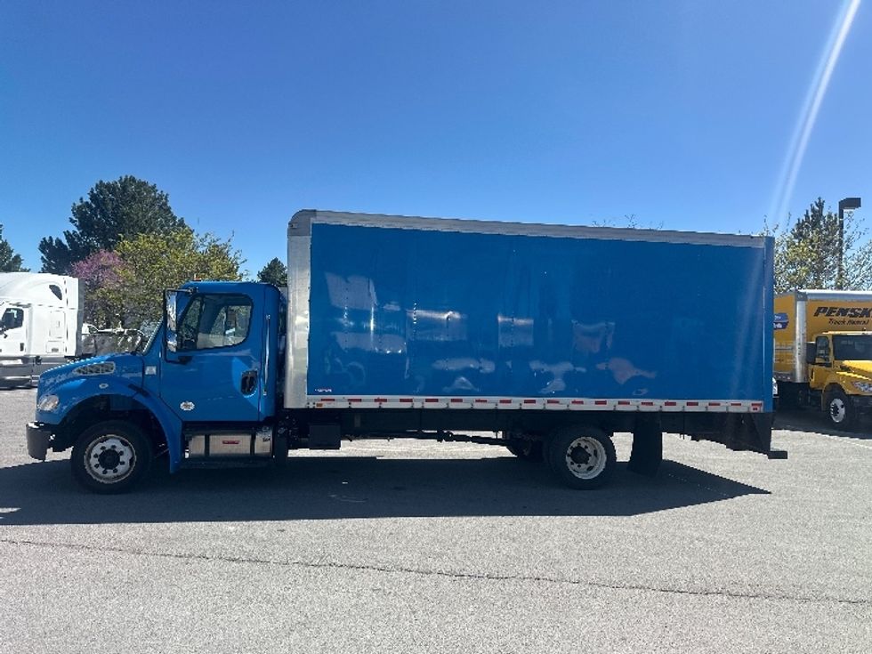 Medium Duty Box Truck-Light and Medium Duty Trucks-Freightliner-2019-M2-Sparks-NV-189,822\n\t\tmiles-$ 34,250 - Image 4