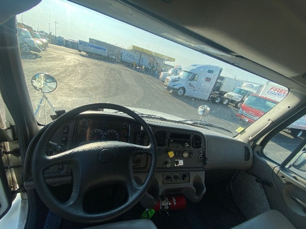 Medium Duty Box Truck-Light and Medium Duty Trucks-Freightliner-2019-M2-Spokane Valley-WA-111,582\n\t\tmiles-$ 59,500 - Image 18