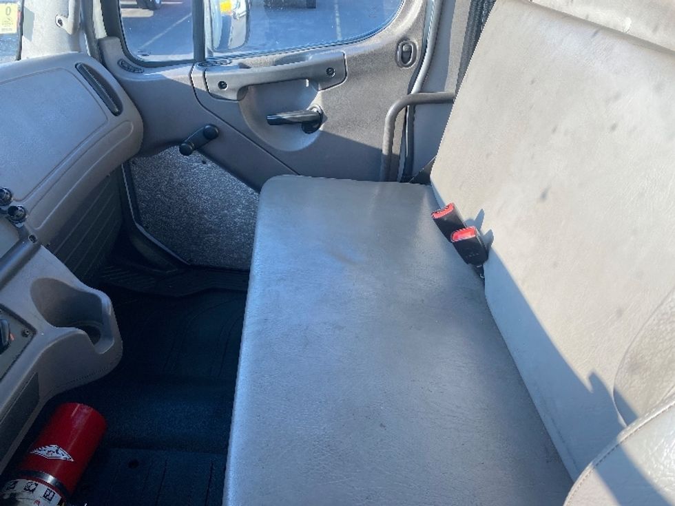 Medium Duty Box Truck-Light and Medium Duty Trucks-Freightliner-2019-M2-Spokane Valley-WA-111,582\n\t\tmiles-$ 59,500 - Image 19