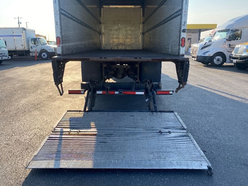 Medium Duty Box Truck-Light and Medium Duty Trucks-Freightliner-2019-M2-Spokane Valley-WA-111,582\n\t\tmiles-$ 59,500 - Image 9