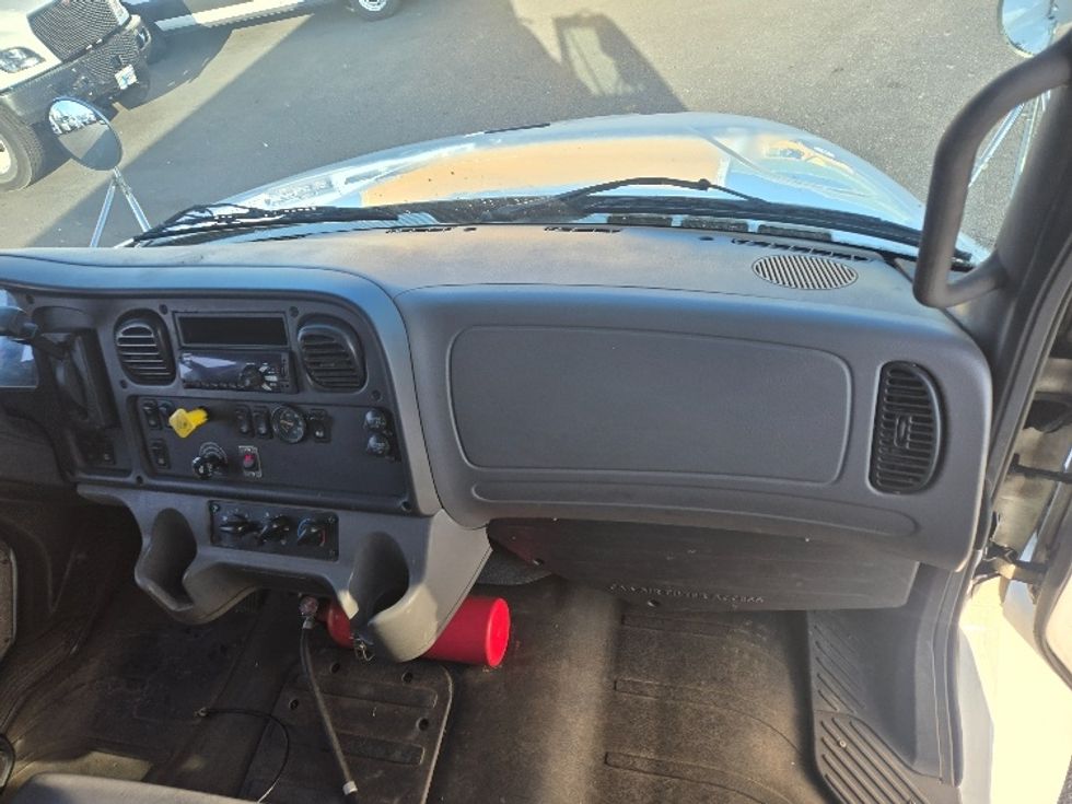 Medium Duty Box Truck-Light and Medium Duty Trucks-Freightliner-2019-M2-Spokane Valley-WA-130,154\n\t\tmiles-$ 55,750 - Image 21