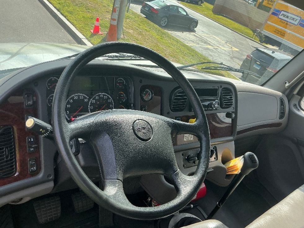 Medium Duty Box Truck-Light and Medium Duty Trucks-Freightliner-2019-M2-Springfield-MA-181,861\n\t\tmiles-$ 34,500 - Image 18