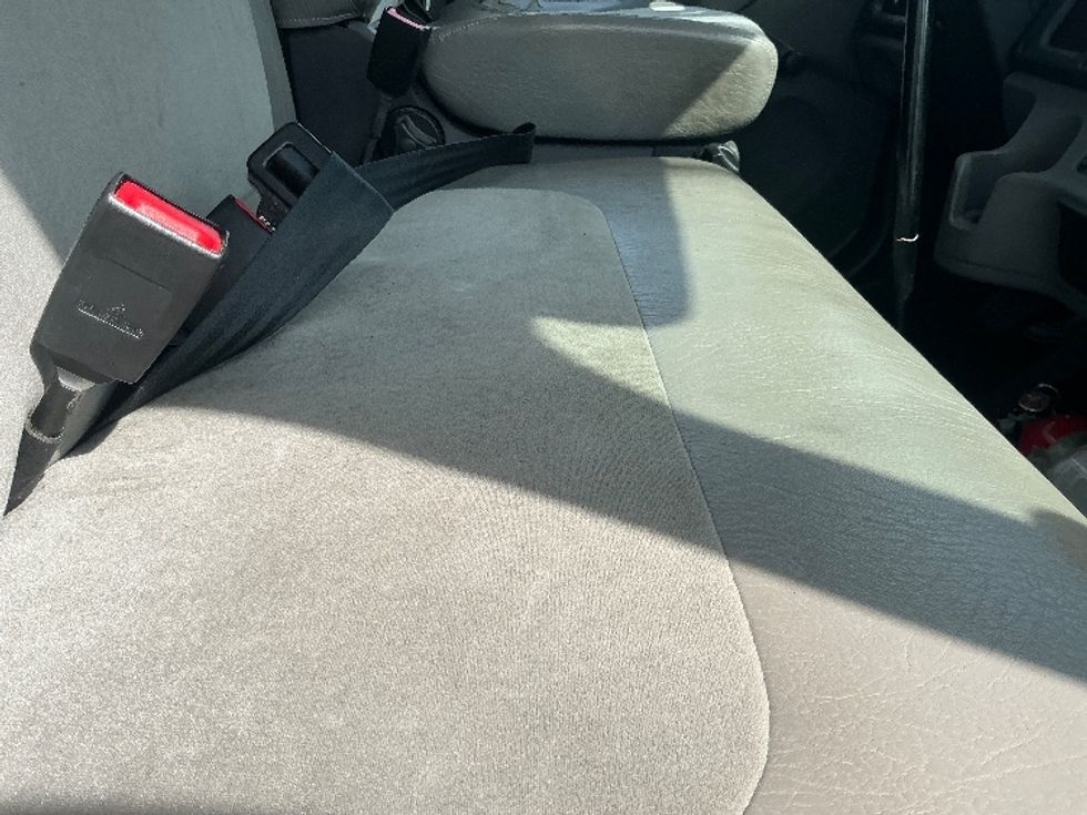 Medium Duty Box Truck-Light and Medium Duty Trucks-Freightliner-2019-M2-Springfield-MA-181,861\n\t\tmiles-$ 34,500 - Image 22