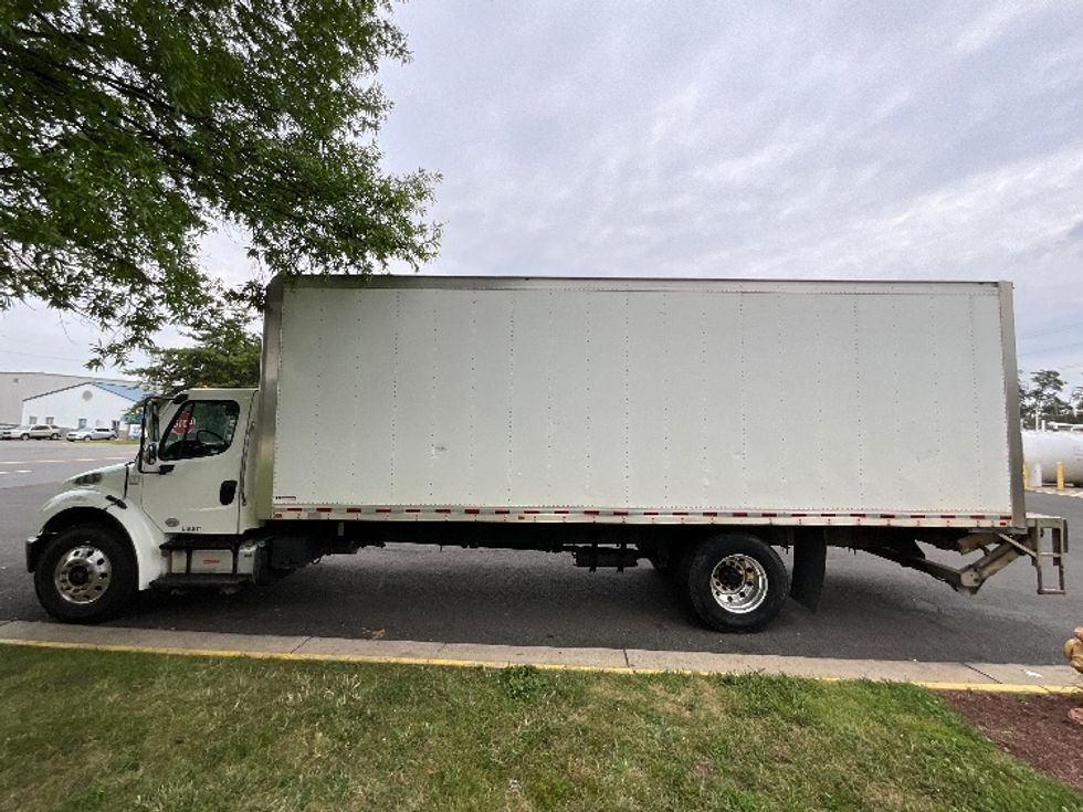 Medium Duty Box Truck-Light and Medium Duty Trucks-Freightliner-2019-M2-Sterling-VA-166,145\n\t\tmiles-$ 52,750 - Image 4