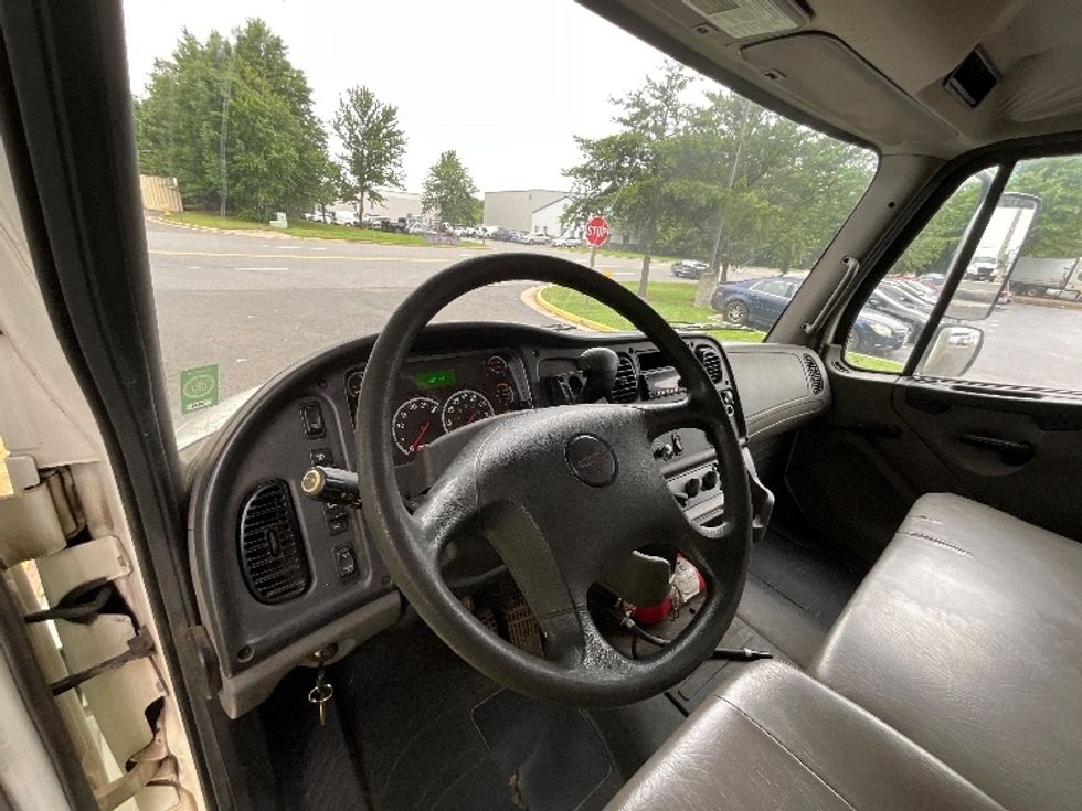 Medium Duty Box Truck-Light and Medium Duty Trucks-Freightliner-2019-M2-Sterling-VA-183,140\n\t\tmiles-$ 49,250 - Image 16