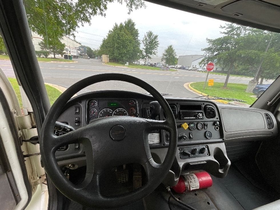 Medium Duty Box Truck-Light and Medium Duty Trucks-Freightliner-2019-M2-Sterling-VA-183,140\n\t\tmiles-$ 49,250 - Image 17