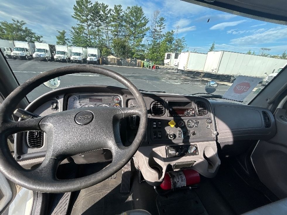 Medium Duty Box Truck-Light and Medium Duty Trucks-Freightliner-2019-M2-Sterling-VA-199,879\n\t\tmiles-$ 51,750 - Image 18