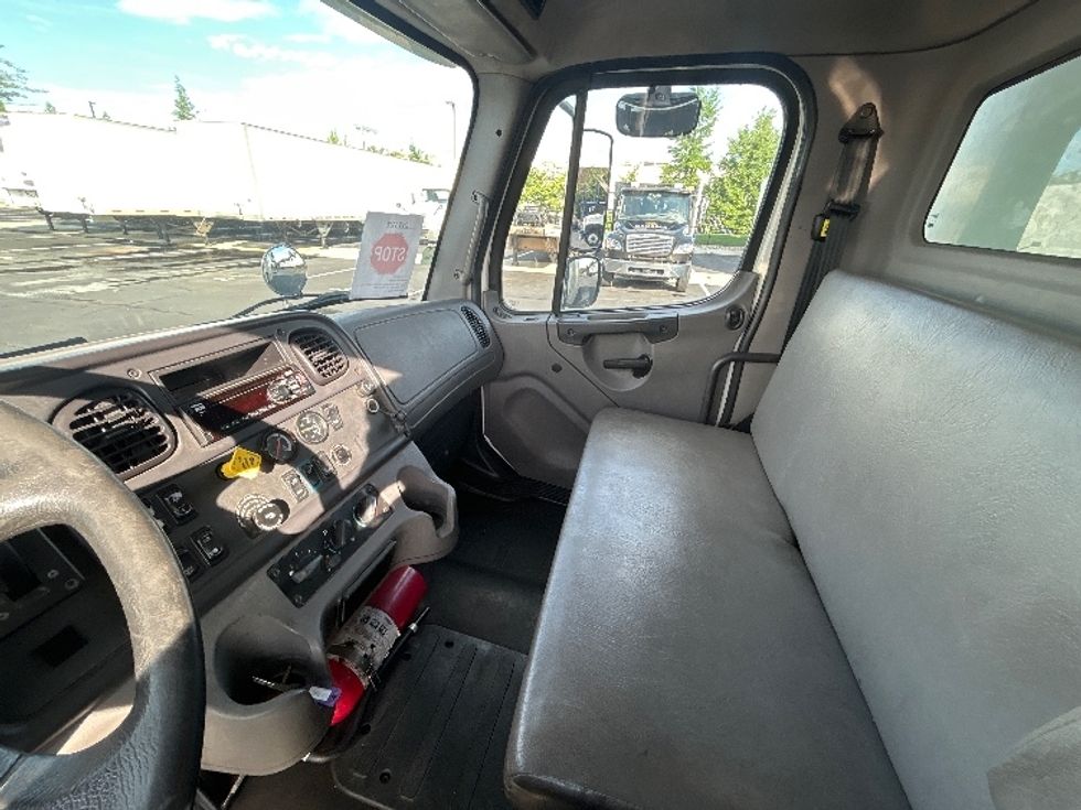 Medium Duty Box Truck-Light and Medium Duty Trucks-Freightliner-2019-M2-Sterling-VA-199,879\n\t\tmiles-$ 51,750 - Image 19