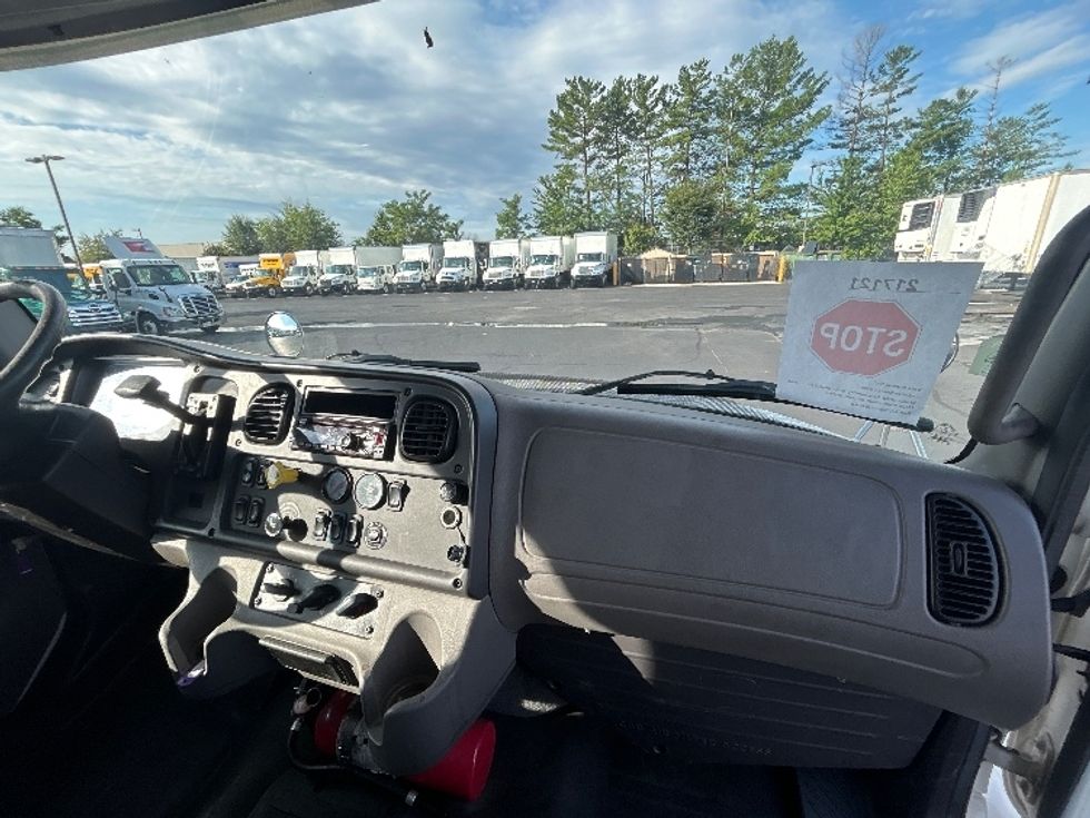 Medium Duty Box Truck-Light and Medium Duty Trucks-Freightliner-2019-M2-Sterling-VA-199,879\n\t\tmiles-$ 51,750 - Image 21