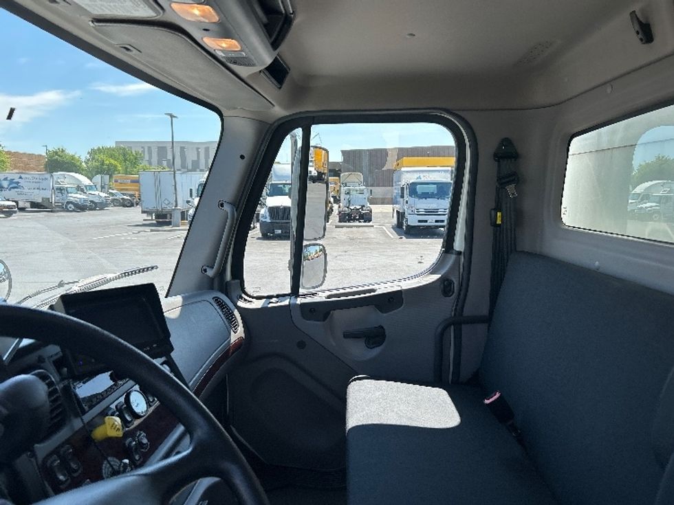 Medium Duty Box Truck-Light and Medium Duty Trucks-Freightliner-2019-M2-Sterling-VA-86,792\n\t\tmiles-$ 57,500 - Image 18