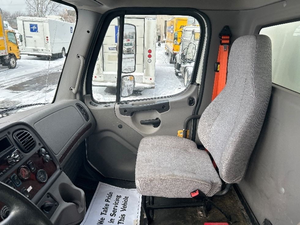 Medium Duty Box Truck-Light and Medium Duty Trucks-Freightliner-2019-M2-Sturtevant-WI-124,982\n\t\tmiles-$ 55,750 - Image 19