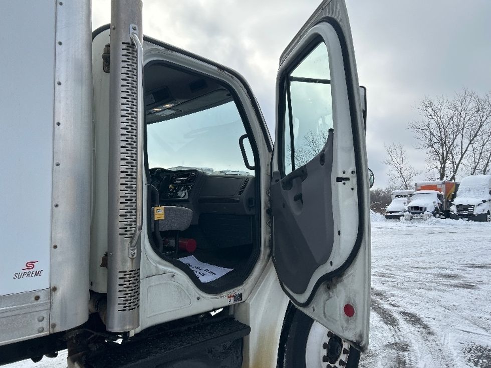 Medium Duty Box Truck-Light and Medium Duty Trucks-Freightliner-2019-M2-Sturtevant-WI-124,982\n\t\tmiles-$ 55,750 - Image 20