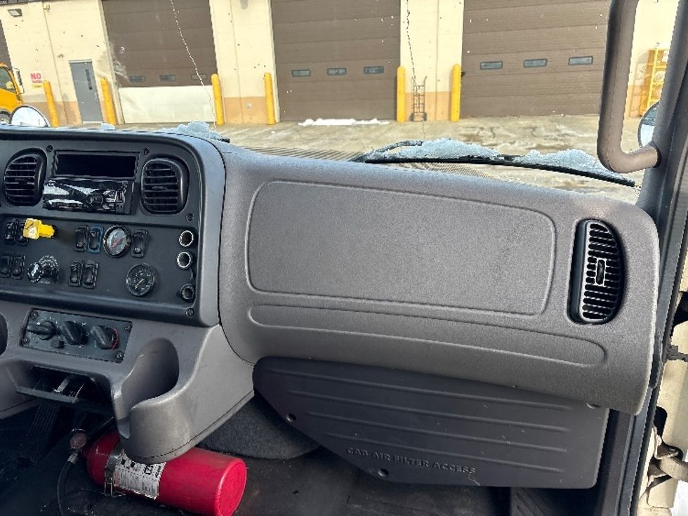 Medium Duty Box Truck-Light and Medium Duty Trucks-Freightliner-2019-M2-Sturtevant-WI-136,841\n\t\tmiles-$ 47,750 - Image 21