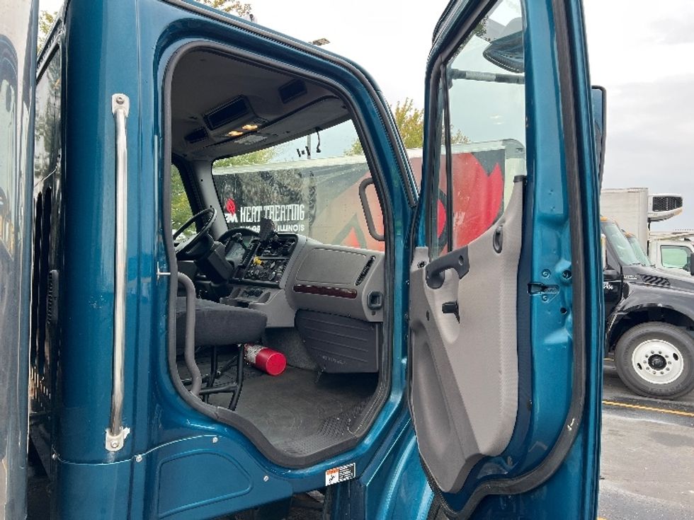 Medium Duty Box Truck-Light and Medium Duty Trucks-Freightliner-2019-M2-Sturtevant-WI-157,168\n\t\tmiles-$ 43,000 - Image 20