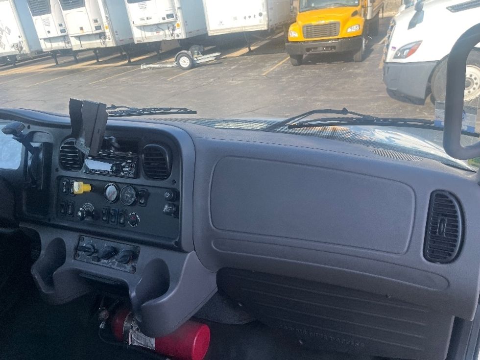Medium Duty Box Truck-Light and Medium Duty Trucks-Freightliner-2019-M2-Sturtevant-WI-174,492\n\t\tmiles-$ 47,000 - Image 21
