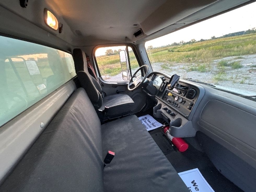 Medium Duty Box Truck-Light and Medium Duty Trucks-Freightliner-2019-M2-Sturtevant-WI-184,955\n\t\tmiles-$ 45,250 - Image 22