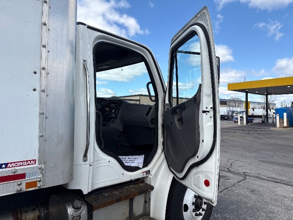 2019 Freightliner M2 106 Medium Duty photo 17