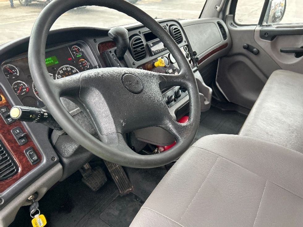 Medium Duty Box Truck-Light and Medium Duty Trucks-Freightliner-2019-M2-Sturtevant-WI-291,907\n\t\tmiles-$ 32,500 - Image 17