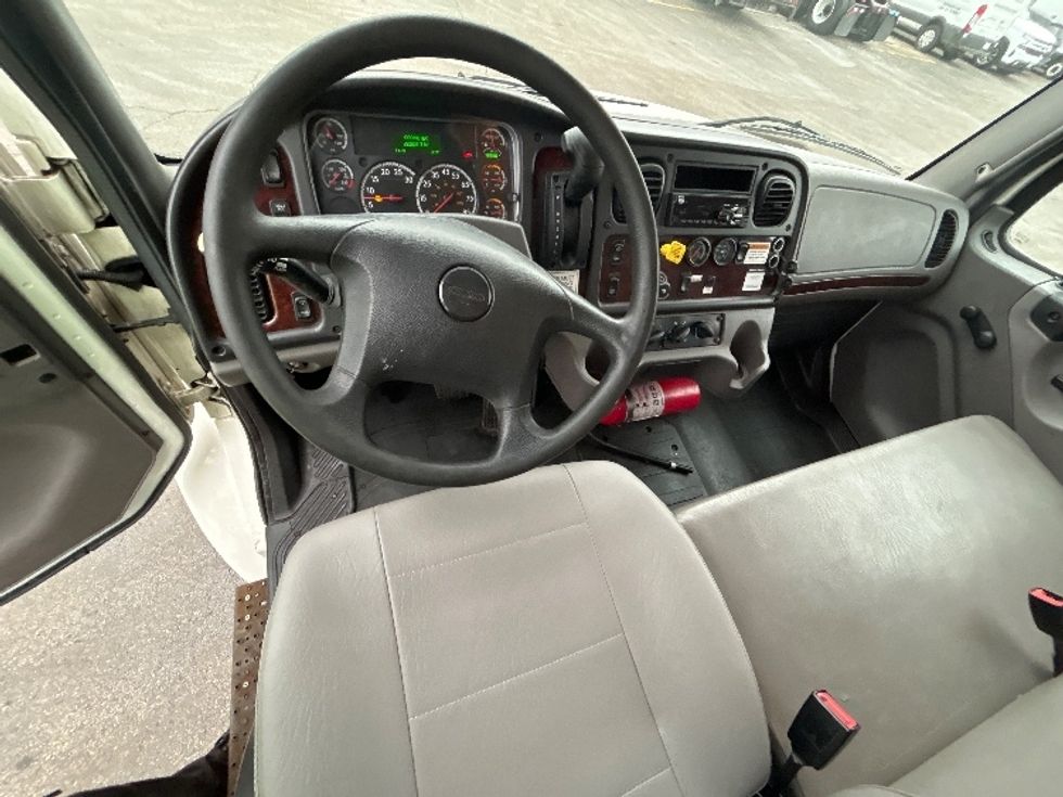 Medium Duty Box Truck-Light and Medium Duty Trucks-Freightliner-2019-M2-Sturtevant-WI-291,907\n\t\tmiles-$ 32,500 - Image 18