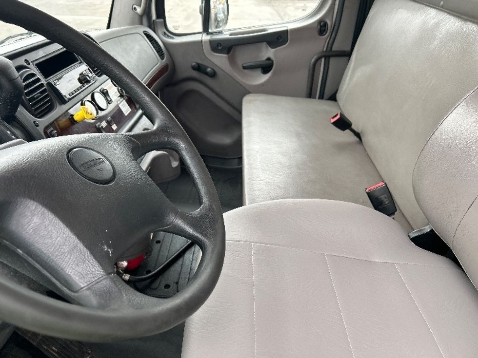 Medium Duty Box Truck-Light and Medium Duty Trucks-Freightliner-2019-M2-Sturtevant-WI-291,907\n\t\tmiles-$ 32,500 - Image 19